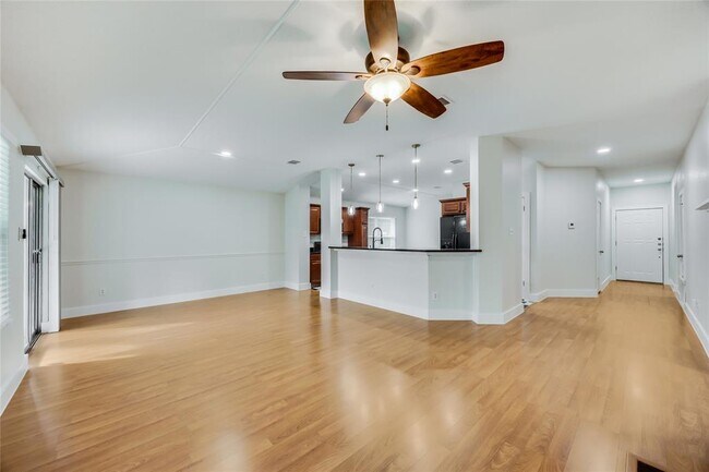 Photo - 1207 Hughmont Dr