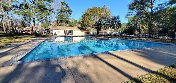 Photo - 810 Shadberry Dr