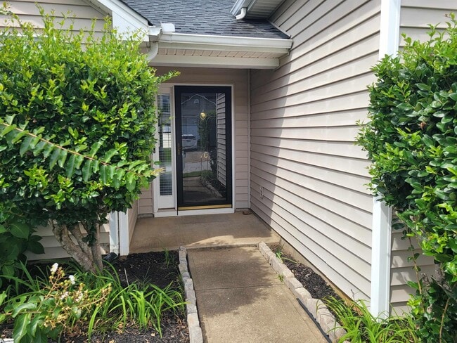 Building Photo - 10 Crestbrook Dr Rental