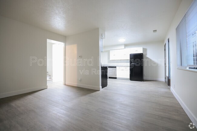 Building Photo - 3034 S 68th Ct Rental