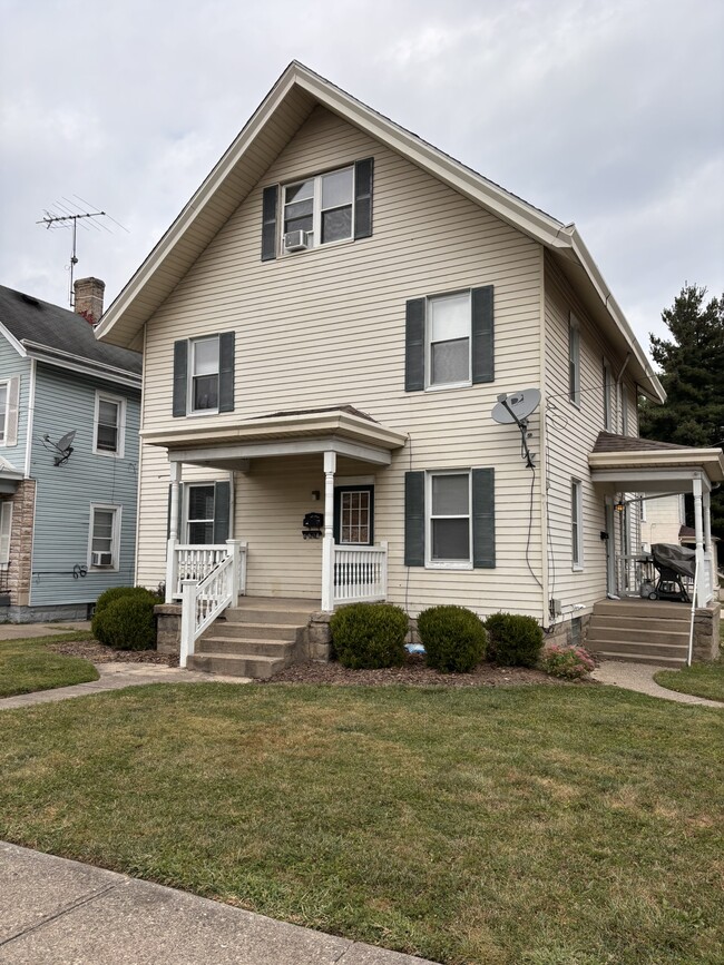 Building Photo - 1836 Elm Ave Unit #1