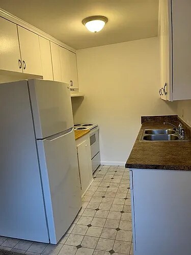 Photo - 550 Harding Pl Unidad D105