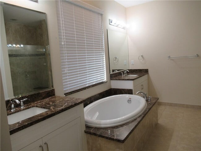 Photo - 8935 Watercrest Cir W