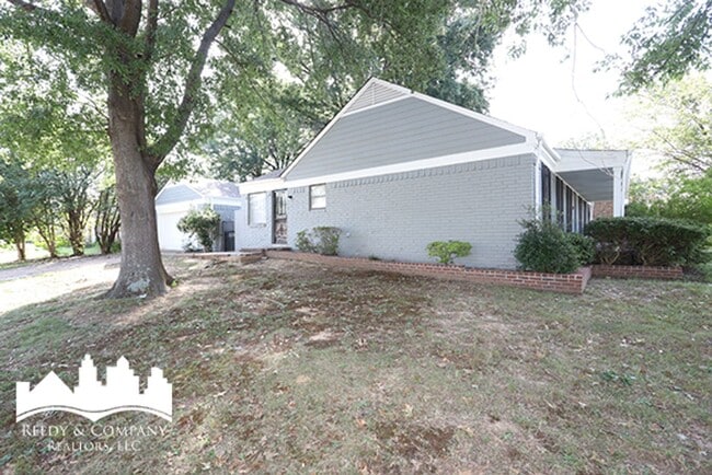 Photo - 3054 Pine Allee Cove