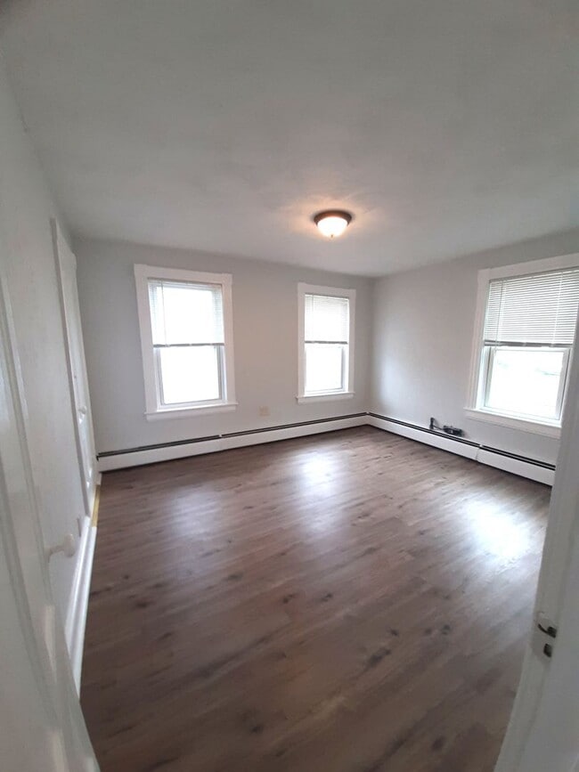 Photo - 7-9 Spring Street Unit 7 Spring 2