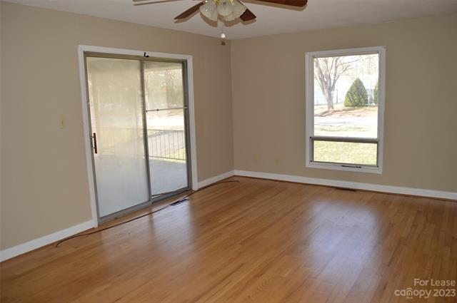 Photo - 646 E Broad St