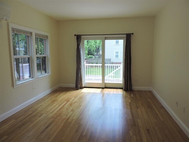 Photo - 6 Emmons Pl Unit 1