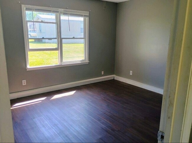 Photo - 711 Church St Unit B