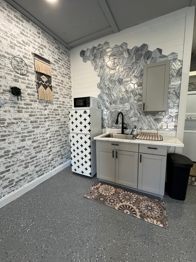 Building Photo - 729 Highway 314 Unit 2