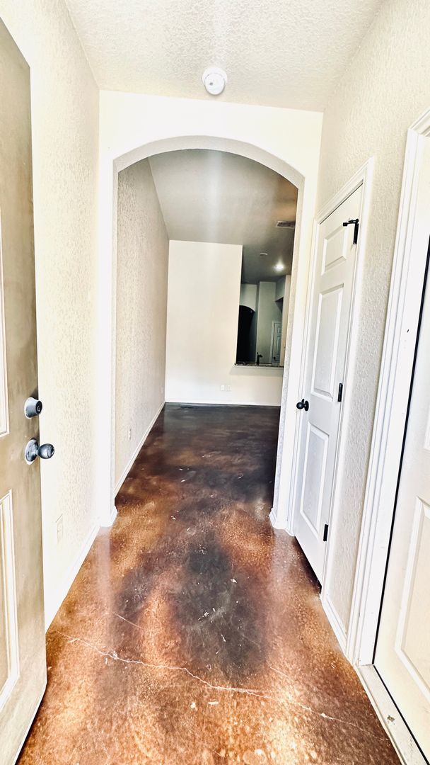 Photo - Beautiful 3 bedroom near Potranco!