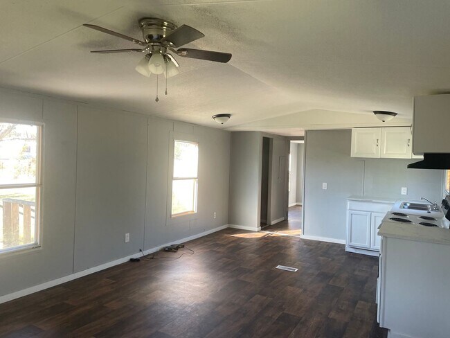 Photo - 3 BR 2 Bath 1,120 sq ft singlewide mobile ...