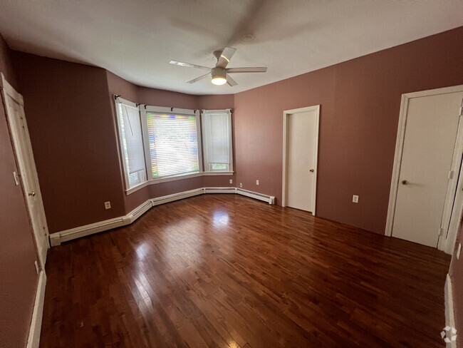 Building Photo - 183 Connors St Unit 2 Rental
