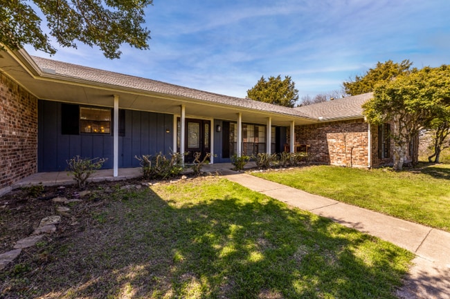 Photo - 607 N Duncanville Rd