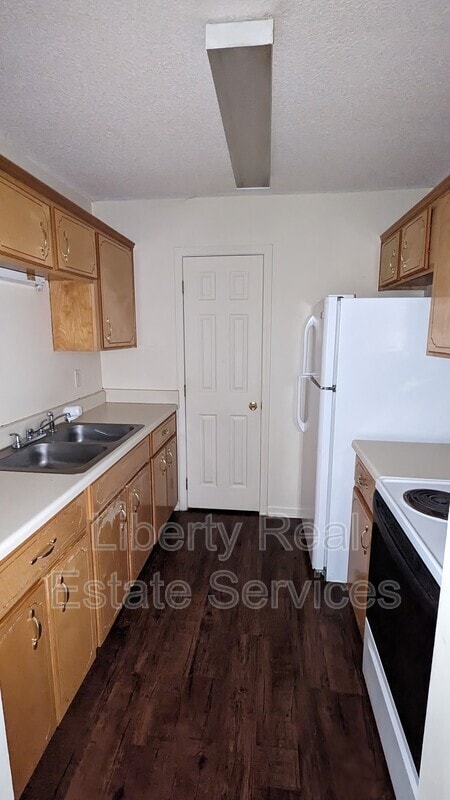 Photo - 134 Rolland St Unit 10