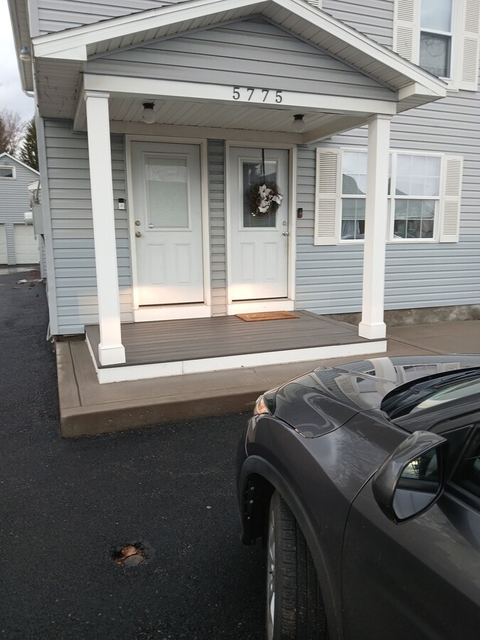 Photo - 5775 Crabtree Ln Unit 1st Fl.