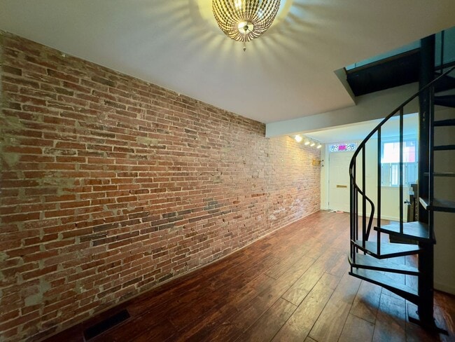 Photo - Charming 1 Bedroom/1 Bathroom Townhome w/ Den in Federal Hill, MD!