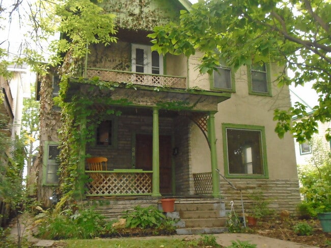 Building Photo - 2629 3rd Ave S Unit 1 Rental