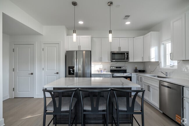 2BA, 2BA - 980SF - The Haven - Kitchen - The Enclave