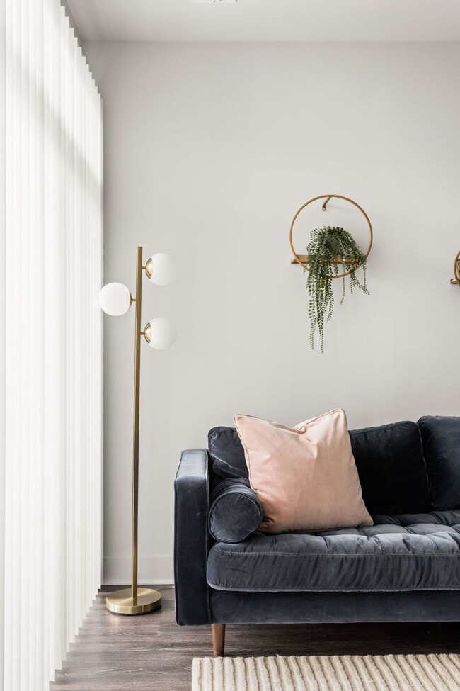 Building Photo - 8506 Westfield Blvd Unit ID1391804P