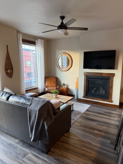 Building Photo - 509 Nucleus Ave Rental