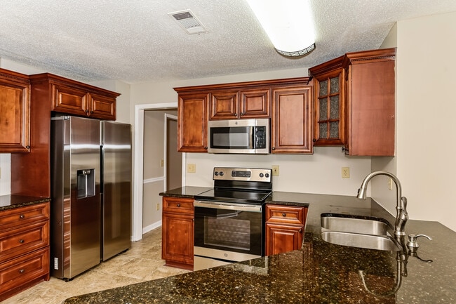 Photo - 3307 Poplar Ridge Dr