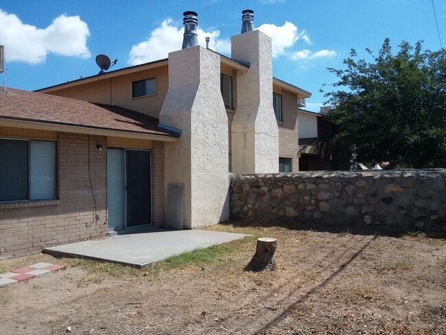 Photo - 2001 Amy Sue Dr