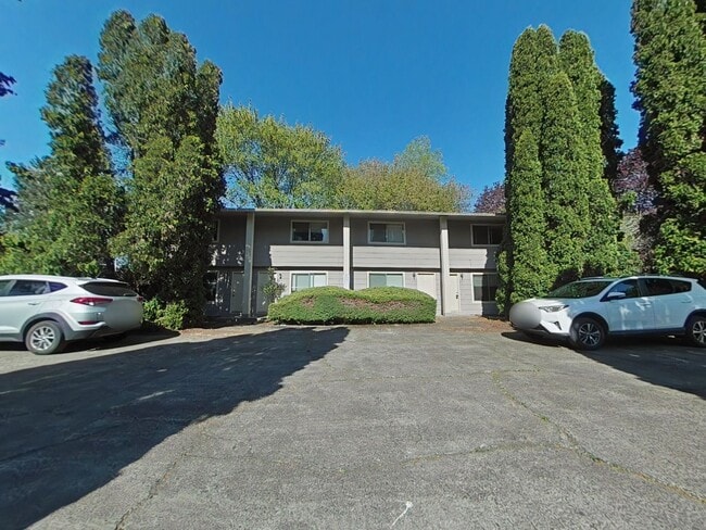 2 Bedroom 4-Plex ~ South Corvallis ~ Small... - 2 Bedroom 4-Plex ~ South Corvallis ~ Small... Apartment Unit 1779 SE Lilly