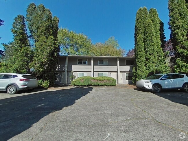 Building Photo - 2 Bedroom 4-Plex ~ South Corvallis ~ Small... Unit 1779 SE Lilly Rental