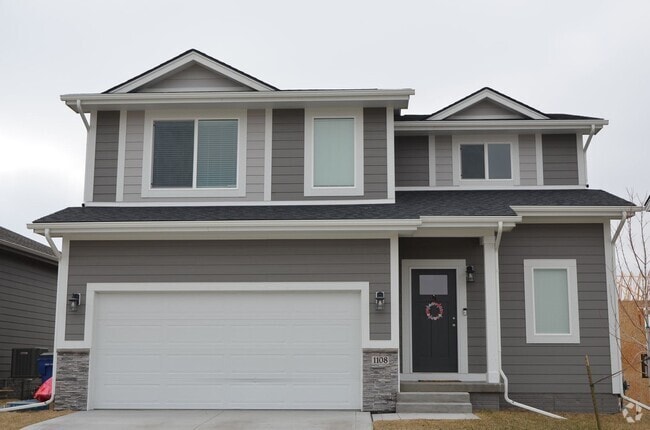 Building Photo - Beautiful 3 Bedroom Single Family Home in ...