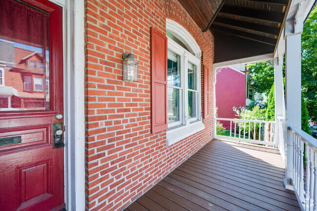 Building Photo - 311 S 17th St Unit House