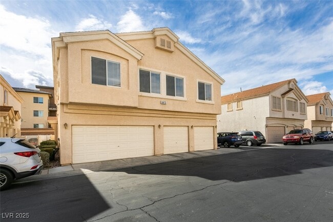 Building Photo - 6473 Stone Dry Ave Rental