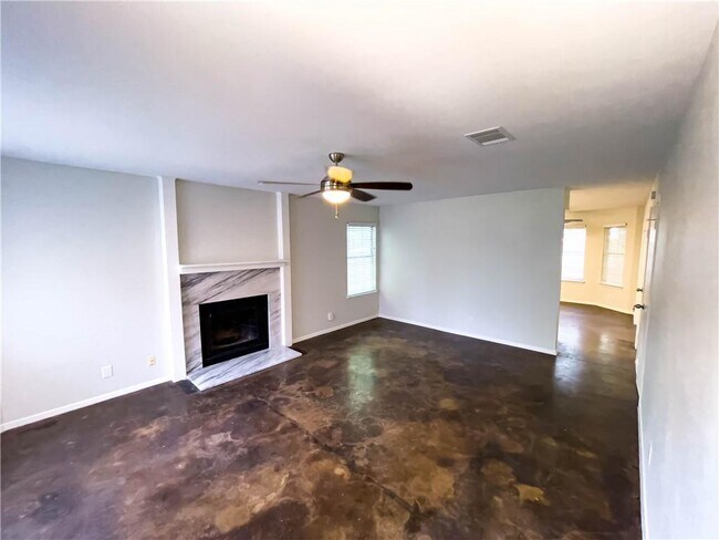 Photo - 2102 Kenneth Ave