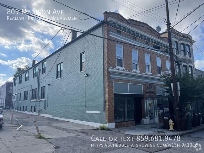 Building Photo - Commercial Unit Available Rental