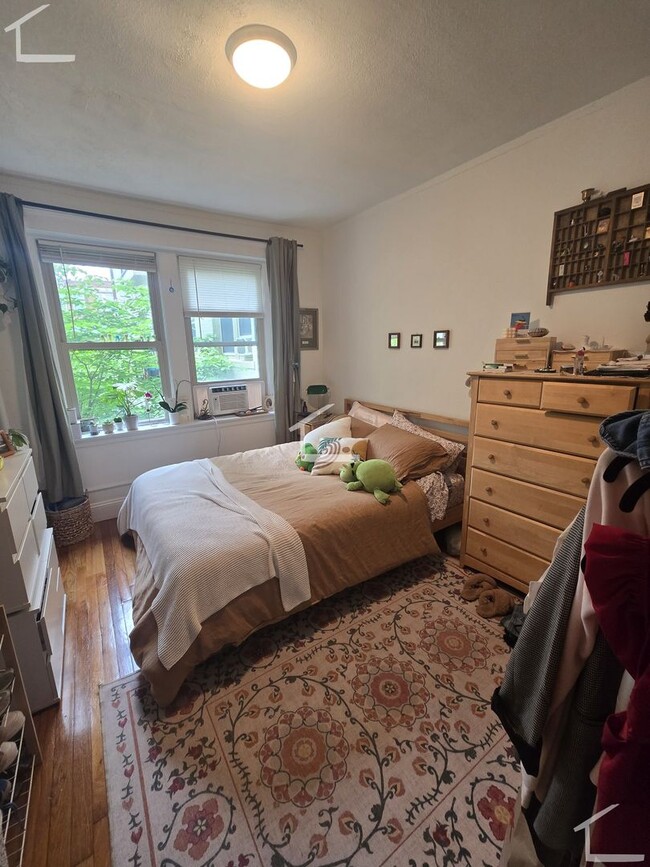 Photo - 264 Kelton St