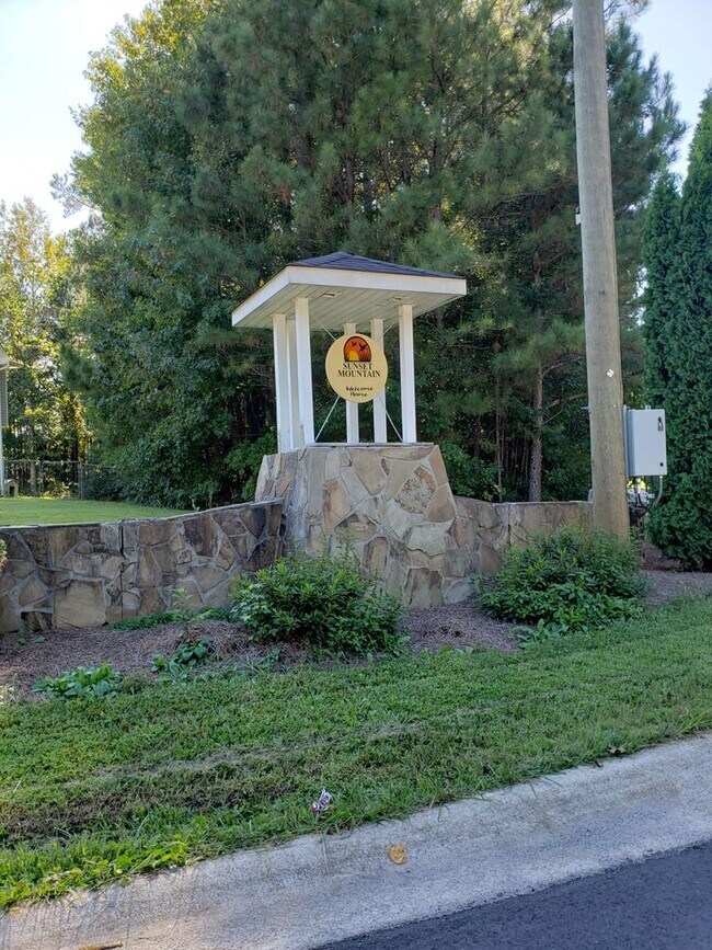 Photo - Come home to Serenity - 3 bedroom 2 bathro...