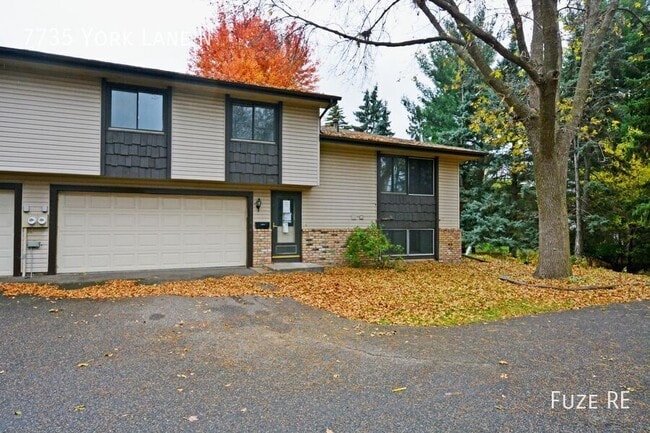 Building Photo - 7735 York Ln N