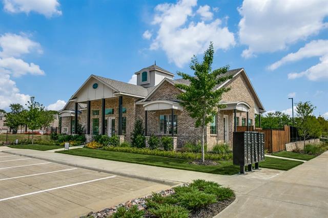 Photo - 935 Ponds Edge Ln