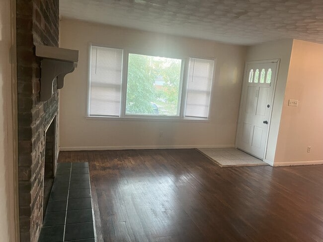 Photo - 3337 Houston St