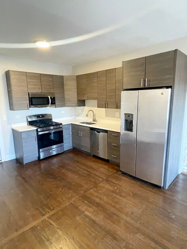 Photo - 2230 N Sawyer Ave Unit 3