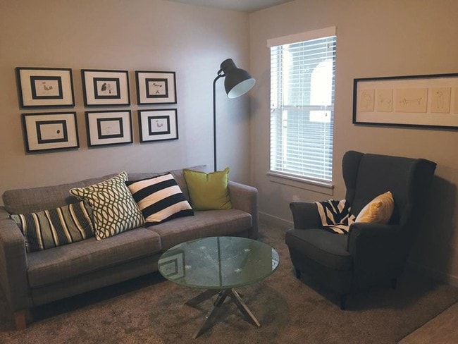 Photo - 1055 W 1033 N St