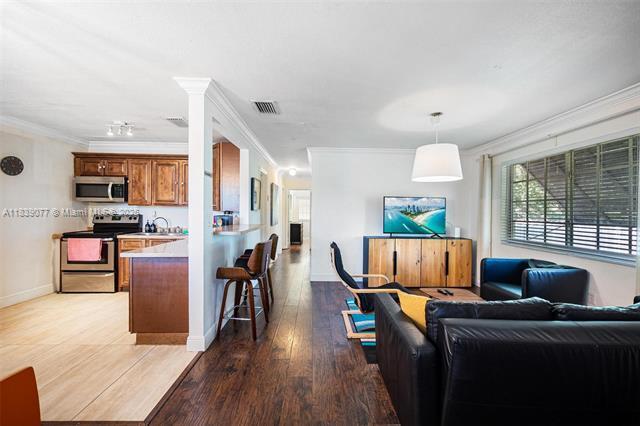 Photo - 234 NW 47th St