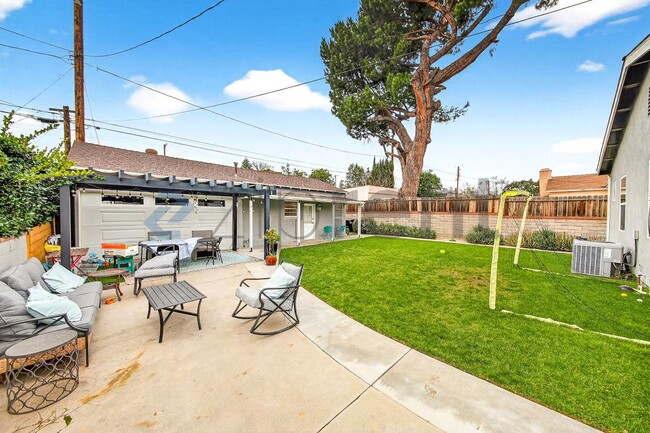 Photo - 1113 N Sparks St