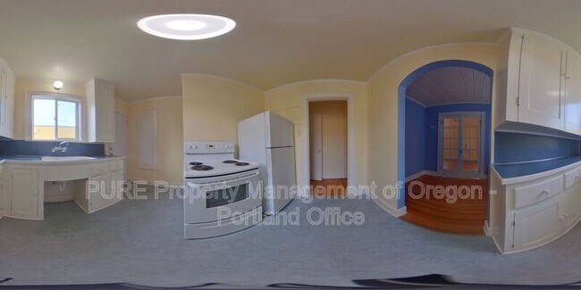 Photo - 2411 SE Madison St