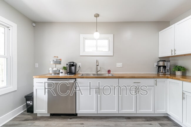 Photo - 537 N Sheffield Ave