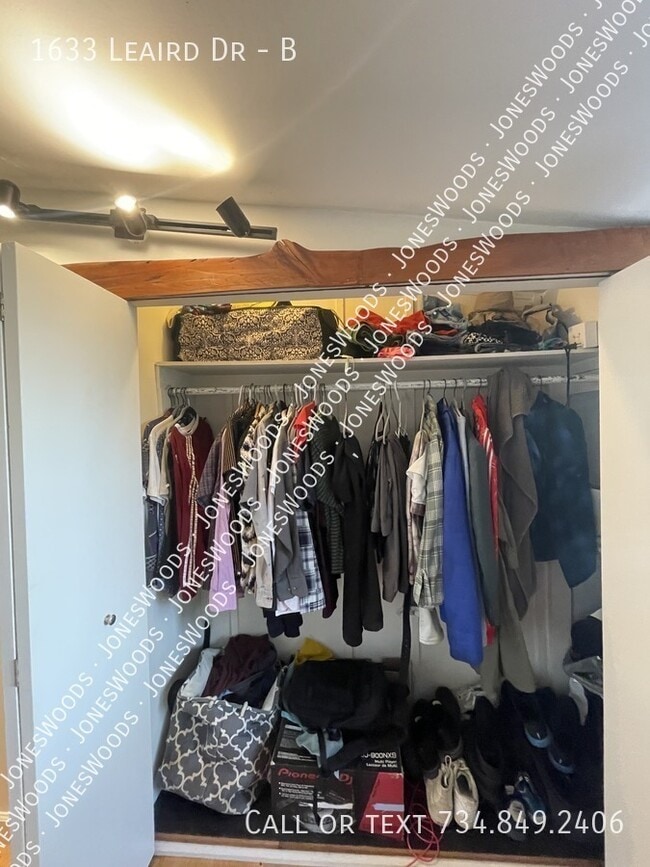 Photo - 1633 Leaird Dr