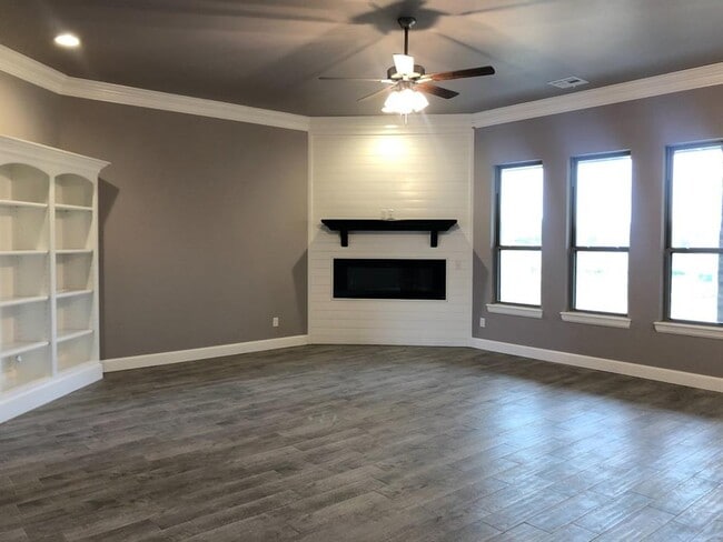 Photo - 1540 W Savannah Cir