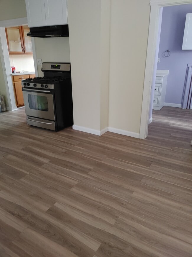 Photo - 669 Rathbun St Unidad 1