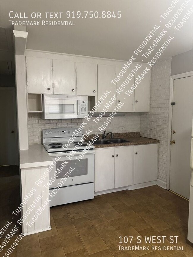 Photo - 107 S West St