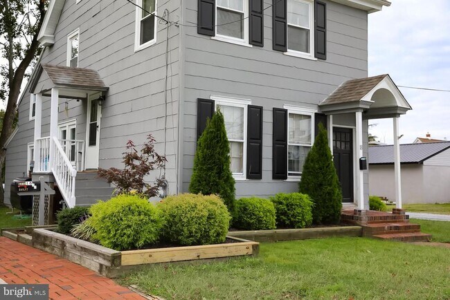 18 Church St