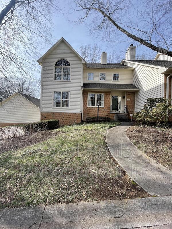 Photo - 925 Glennshire Dr